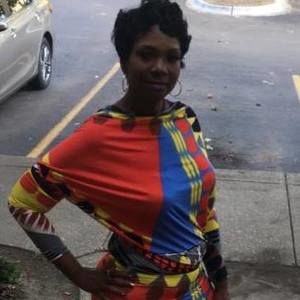 Meet your Posher, Monique